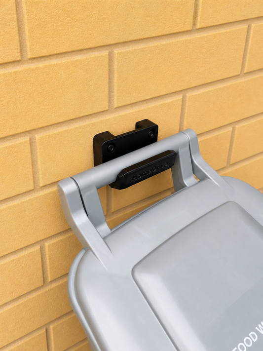 HomeDrive Outside Food Waste Bin Clip Holder – Wall Mounted Food Caddy Holder