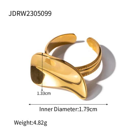 18K Gold Stainless Steel Smooth Shape Ring Design