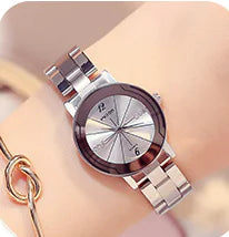 Dragon Couple Steel Quartz Watches - Stylish Women's Watch