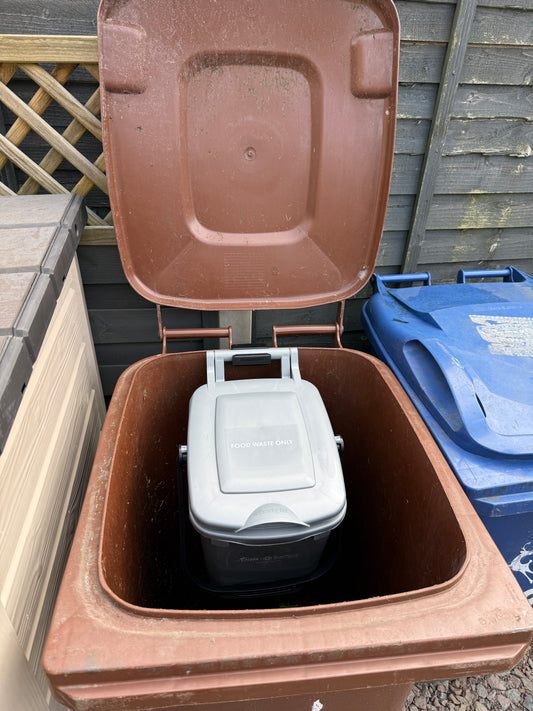Food Waste Bin Holder – HomeDrive Secure Clip for Wheelie Bins (PETG Heavy Duty)