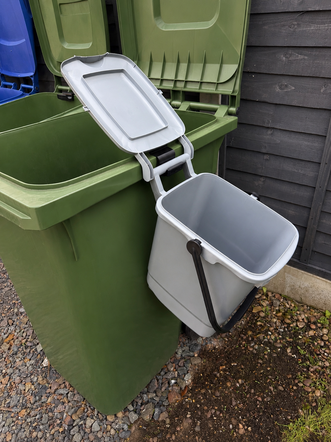 HomeDrive Side Mounted Food Waist Bin Clip