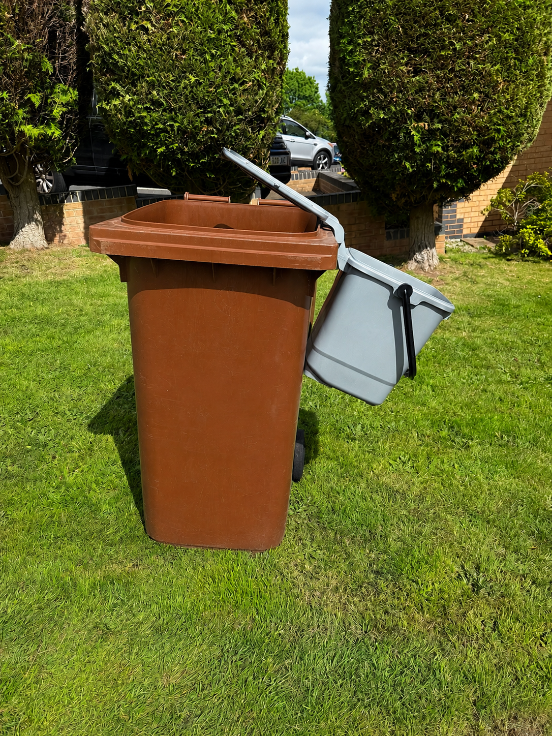 HomeDrive Side Mounted Food Waist Bin Clip