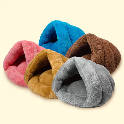 Cozy Cat/Dog Sleeping Bag for Pets in 2 sizes.